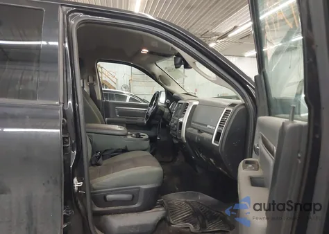 2016 Ram 2500 Big Horn z USA, uszkodzony, nr VIN 3C6UR5DL8GG260345